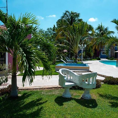 Hotel Suites Paraiso Mérida Exteriör bild